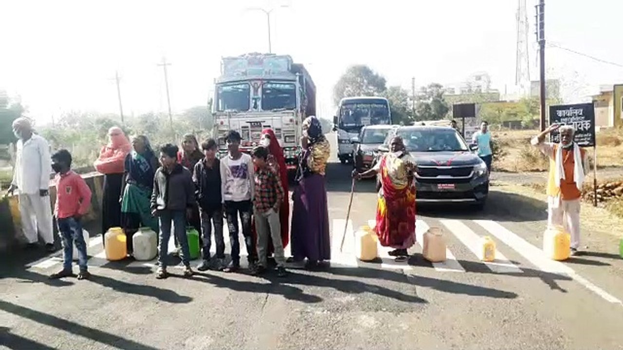 शाजापुर में वार्ड नंबर 27 के रहवासियो ने किया न...
