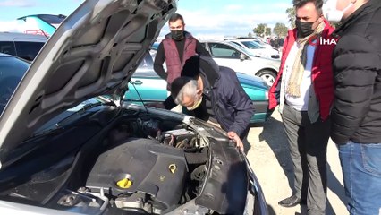 İkinci el oto pazarında gezen çok, alan yok