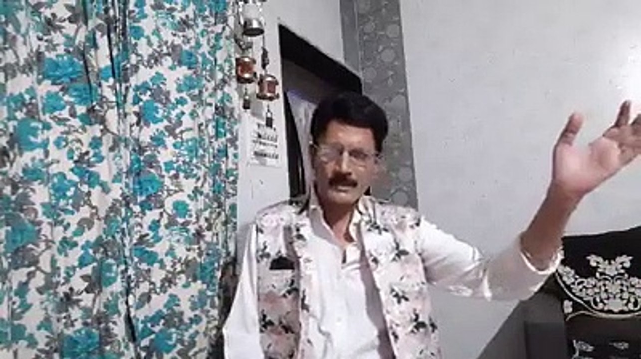 Pal Pal Dil Ke Paas Tum Rehti Ho song from Blackmail movie originally sung by Kishore Kumar