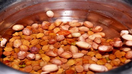 भीगी हुई मूंगफली सेहत के लिए है बेहद फायदेमंद । Soaked Peanuts Health Benefits । Boldsky