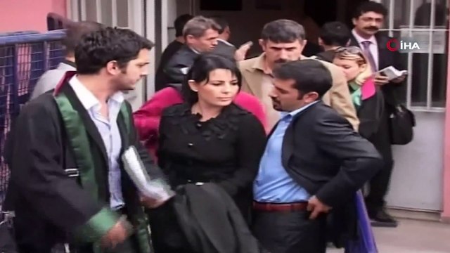 Kapatılan Taraf Gazetesi yazarı Mehmet Baransu, 'Gülen’i Bitirme Kararı 2004’te MGK’da Alındı” başlıklı haberi nedeniyle yargılandığı davada 4 ayrı suçtan 17 yıl 1 ay hapse çarptırıldı.