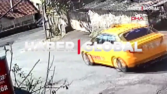 Sarıyer'de taksi evin bahçesine girdi