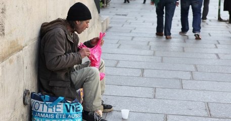 À Lille, cette association distribue des boîtes cadeaux pour les sans-abri