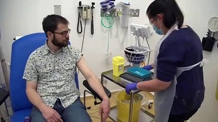 Vacina da AstraZeneca/Oxford tem eficácia de 70%