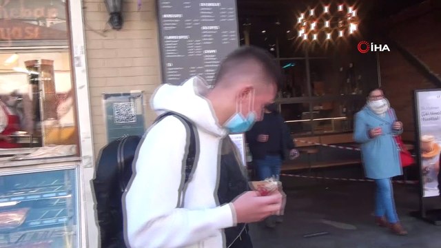 - Taksim'de maske takmayan turistlere ceza kesildi