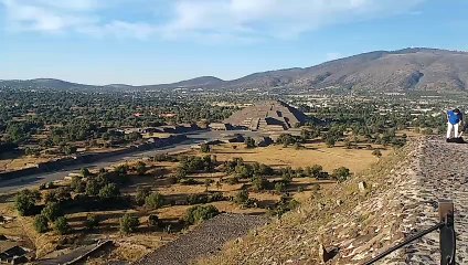 Pirámide del sol  Teotihuacán _ México
