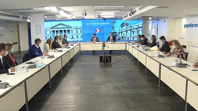 Casado se reúne con los grupos parlamentarios del PP en el Congreso y Senado