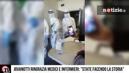 Coronavirus, Jovanotti chiama l'amico ricoverato e ringrazia medici e infermieri