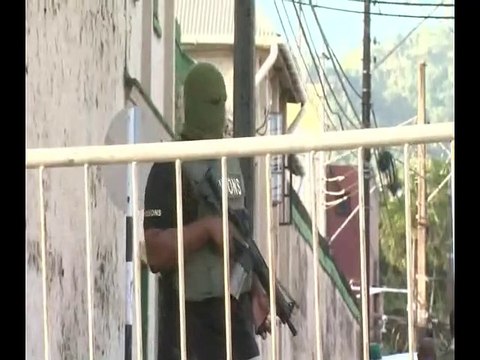 STIFFER PENALTIES FOR ATTACKS ON PRISONS OFFICERS