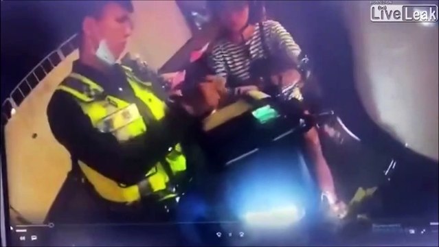 Elle se prend une amende pour excès de vitesse en scooter et c'est son fils qui est puni