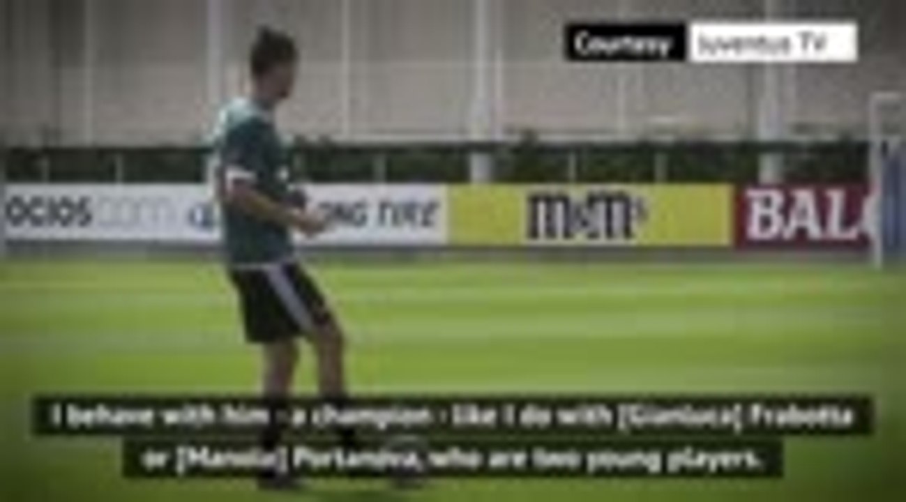 Ronaldo doesn't receive special treatment - Pirlo