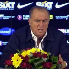 Fatih Terim'den hakem tepkisi! "Bırakın oynayalım, siz müsaade etmiyorsunuz"