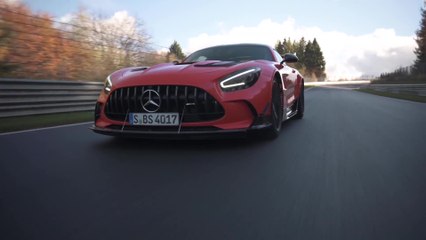 Download Video: مرسيدس- AMG GT Black Series هي أسرع سيارات إنتاج في سلسلة Nürburgring-Nordschleife