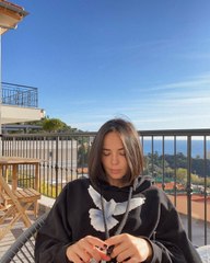 Agathe Auproux, plus belle que jamais au réveil, ravie ses fans