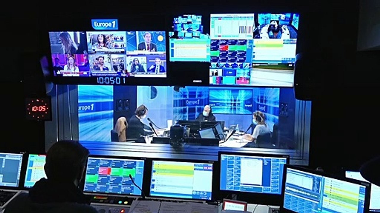 Noël : est-ce que le Père Noël Macron va redonner de la magie aux fêtes de fin d'année ?