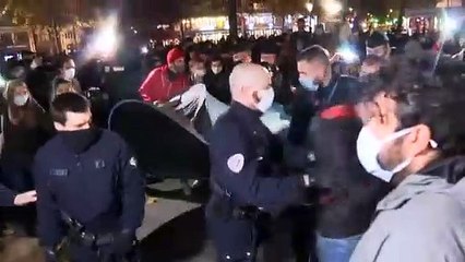 Des exilés violentés au cœur de Paris : "On ne répond pas à la misère par la matraque"