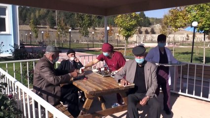 YOZGAT - Beldelerine kurdukları vakıfla yaşlılara sahip çıkıyorlar