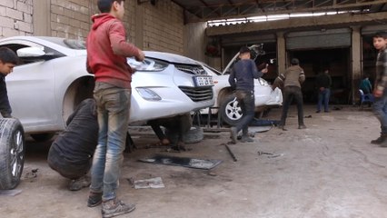 بدلا من مقاعد الدراسة.. انتشار ظاهرة عمالة الأطفال بالشمال السوري