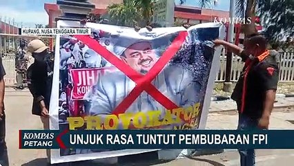 Massa Unjuk Rasa Tuntut Pembubaran FPI dan Tolak Habib RIzieq
