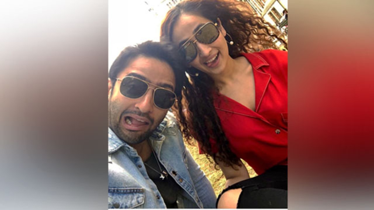 Shaheer Sheikh Ruchikaa Kapoor Engagement CONFIRMED | Shaheer Sheikh ने की सगाई; VIRAL | Boldsky