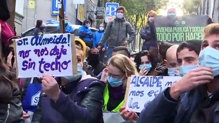 Concentración en apoyo a 32 familias en amenaza de desahucio en Malasaña