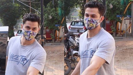 Kunal khemu again steal the limelight 1st  time Spotted in Suburbs after spending 30 hours in tattoo