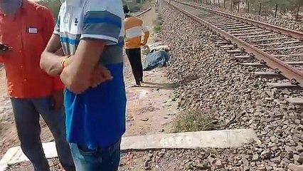 ट्रेन की चपेट युवक की मौत