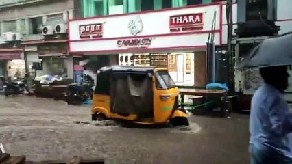 நிவர் புயலின் தாக்கம்.. சென்னையில் போக்குவரத்து கடுமையாக பாதிப்பு - வீடியோ
