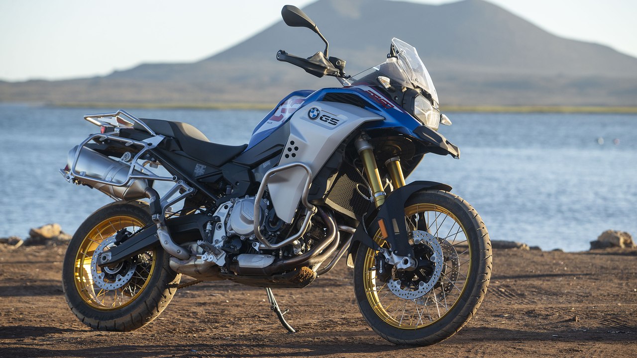 2020 BMW F 850 GS Adventure Review | MC Commute
