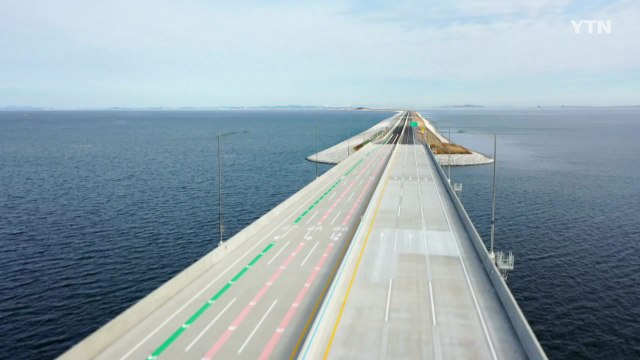 새만금 20km 질주 뻥 뚫린 동서도로...채우는 일만 남았다! / YTN