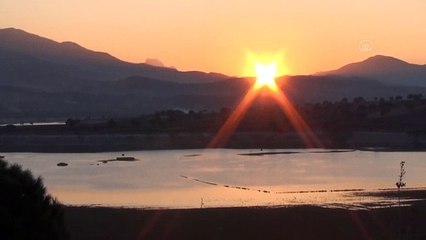 KAHRAMANMARAŞ - Su altında kalan köy, kuraklık sonrasında gün yüzüne çıktı