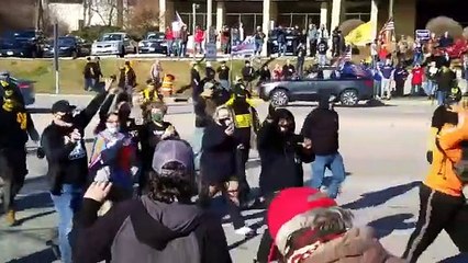 All Lives Matter chants by Trump supporters agitate BLM