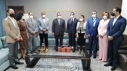 PLD "cambia" de  posición  y visita nuevo pleno JCE