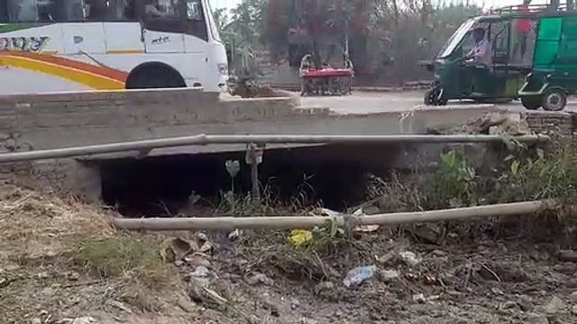 कांधला बुढाना मार्ग पर क्षतिग्रस्त पुलिया बनी हादसों का सबब