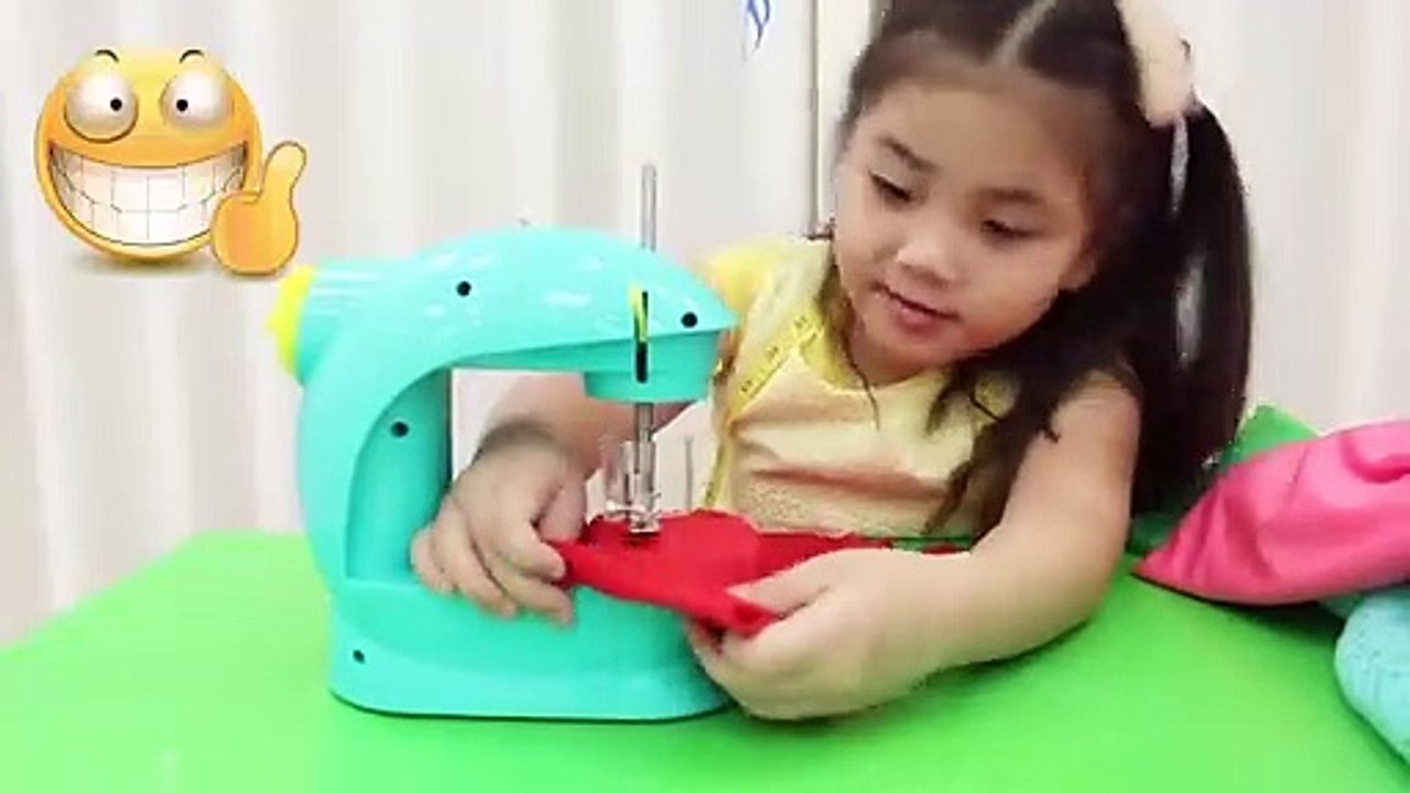 Annie Pretend Play with Toy Sewing Machine - Kids funny video