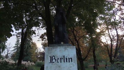 Homenaje a los LUCHADORES por la LIBERTAD en los restos del MURO DE BERLÍN en Madrid
