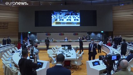 Afghanistan : la communauté internationale octroie son aide sous conditions