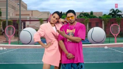 First_Kiss:_Yo_Yo_Honey_Singh_Ft._Ipsitaa_|_Bhushan_Kumar_|_Lil_Golu,_Singhsta,_Hommie_D,_DirGifty(480p)