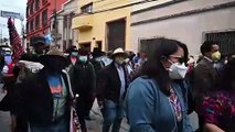 Guatemala mantiene protestas contra el presidente pese a revisión de presupuesto anual