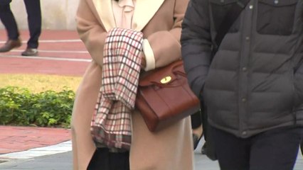 [날씨] 맑고 추위 누그러져...내일 중서부 초미세먼지↑ / YTN