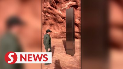 Mysterious monolith found in Utah desert