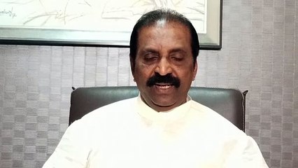 "போ புயலே போய்விடு.. பாமர உடல்களை பட்டம் விடாமல் சுகமாய் கடந்துவிடு சுவாசமாகி விடு" - கவிஞர் வைரமுத்து கவிதை