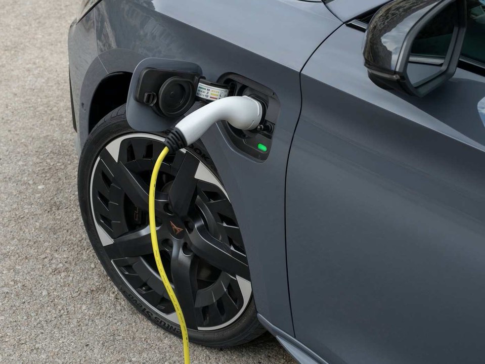 Al volante del Seat León e-Hybrid