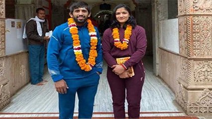 Bajrang Punia ने Sangeeta Phogat से शादी के बाद Honeymoon जानें से किया मना । Boldsky