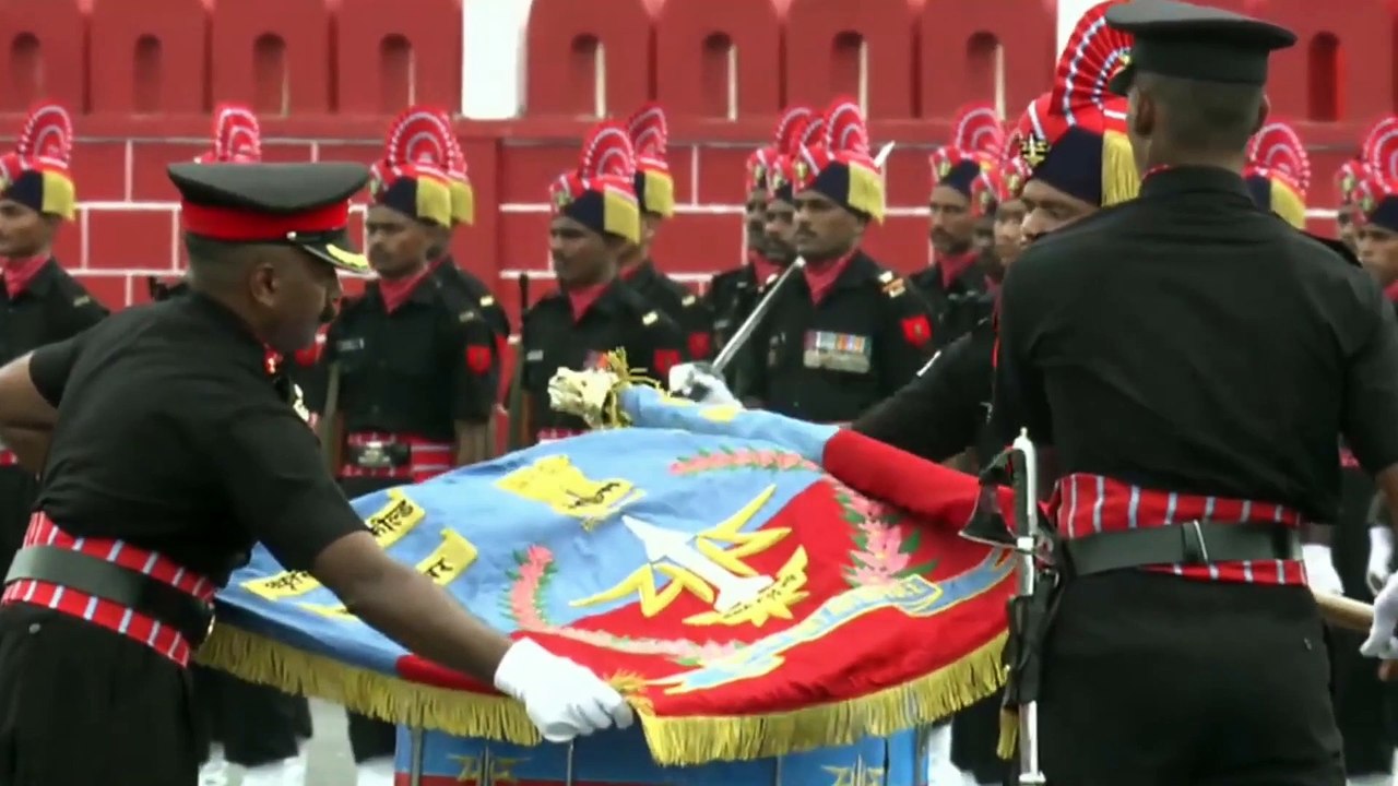 Army_Air_Defence___Part_2___Motto,_Flag,_Crest,_Corps_Song,_Band___INDIAN_ARMY[1]