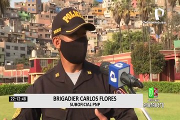 Habla policía fotografiado abrazando a dos manifestantes durante marcha