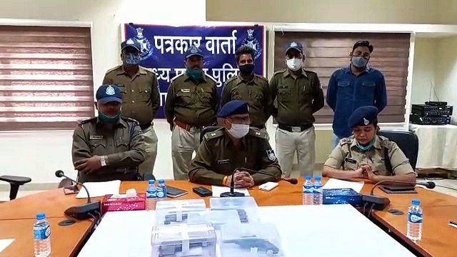 उज्जैन में अवैध हथियार रखने और बेचने वाले गिरोह का पुलिस ने किया पर्दाफाश