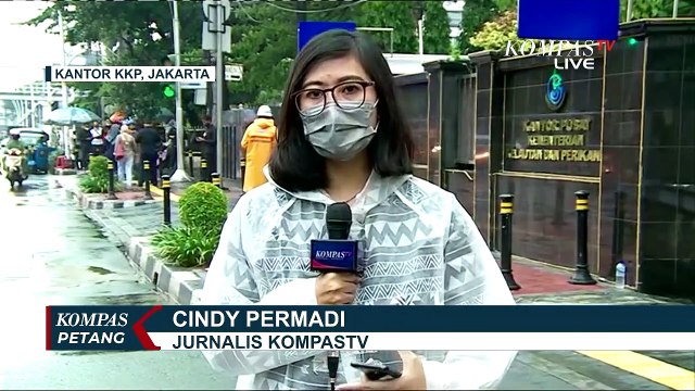 KPK Geledah Kantor KKP Cari Alat Bukti Dugaan Korupsi Edhy Prabowo