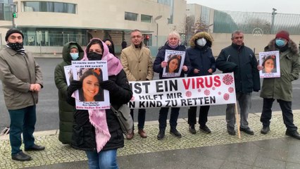 BERLİN - Almanya'da PKK tarafından kızı kaçırılan anne eylemini sürdürüyor