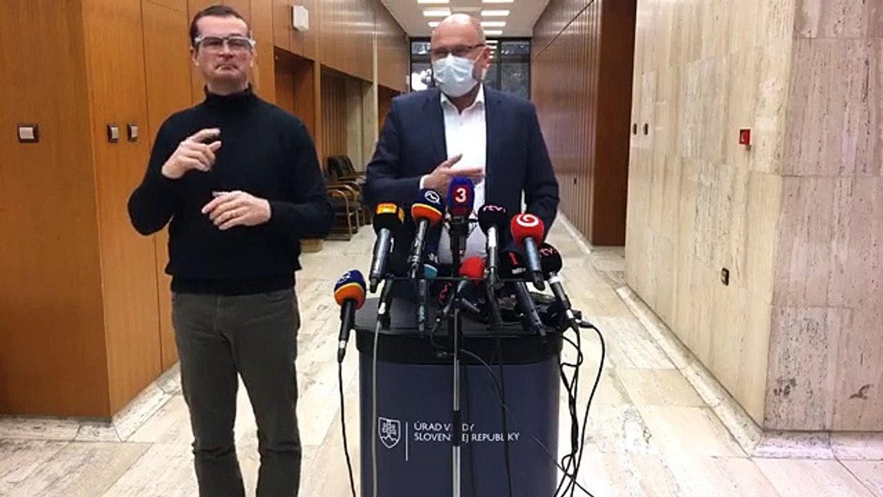 ZÁZNAM: Brífing ministra hospodárstva R. Sulíka